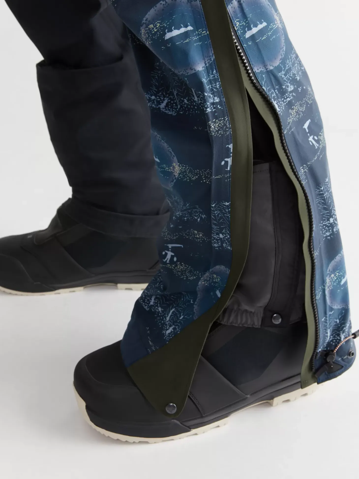 Klättermusen Waterproof Pants<134 Levitend Cutan Britta Pant RosinGreen-CoboltBlue