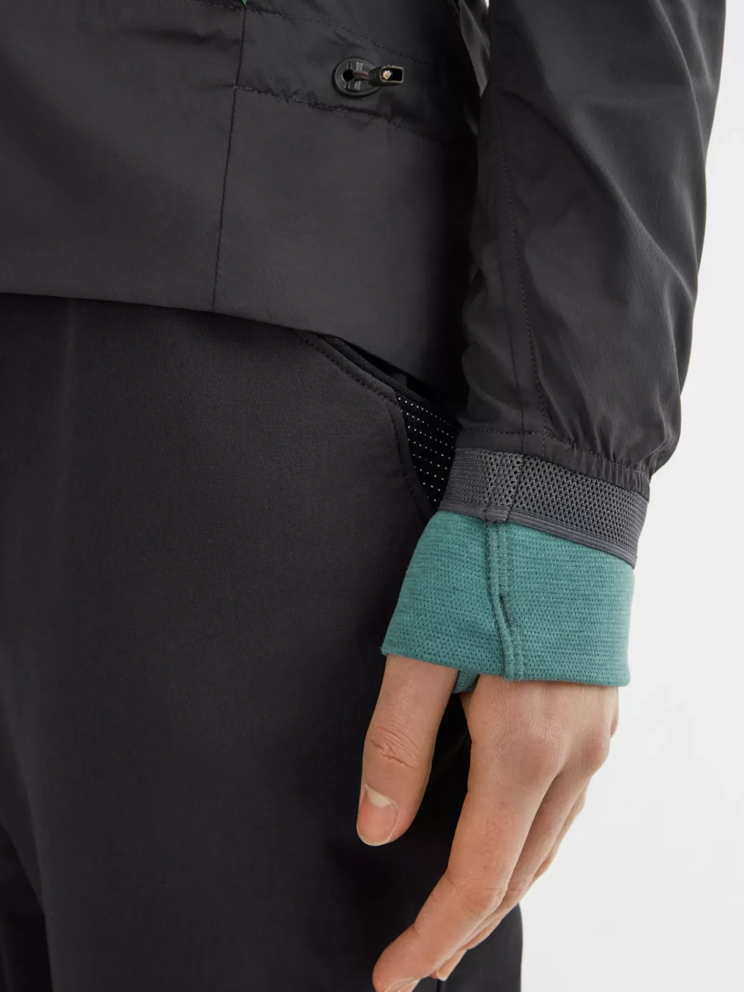 Klättermusen Wind Resistant Jackets<Nal Black